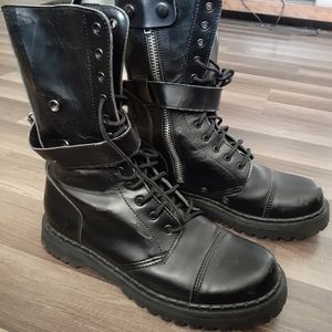 MENS 12-12.5 Demonia Combat Boots
